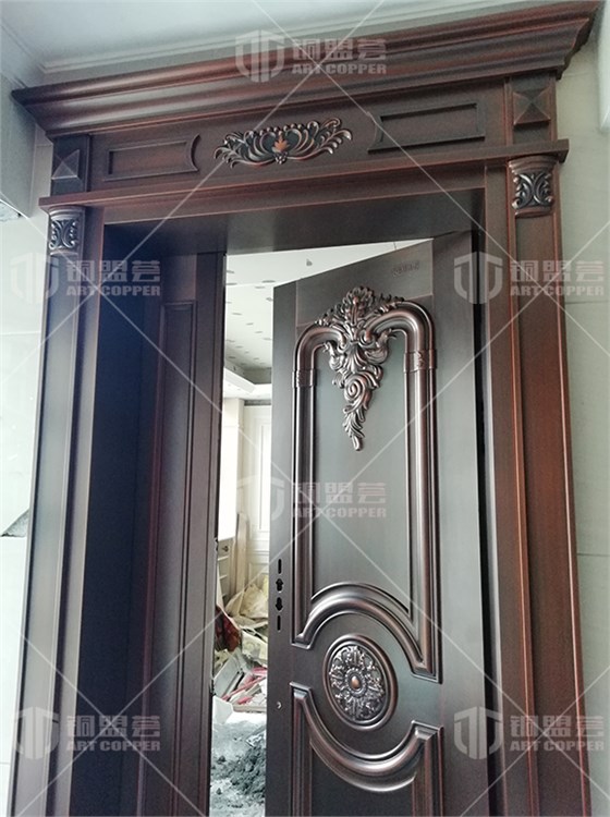 家用铜门实景案例_子母铜门现场图片_铜盟荟铜门