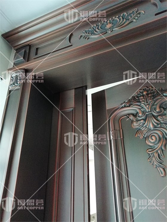 家用铜门实景案例_子母铜门现场图片_铜盟荟铜门