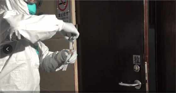 防盗门把手上检测出新冠病毒,入户铜门清洁不可忽视! 防盗门把手上检测出新冠病毒,入户铜门清洁不可忽视!