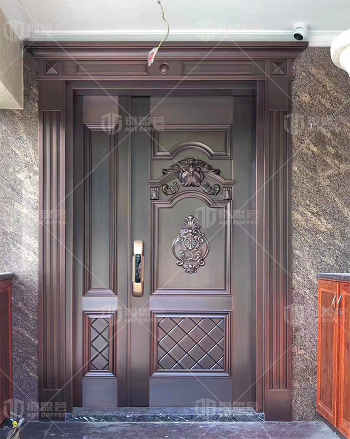 子母铜门安装实景案例_子母铜门安装现场照片