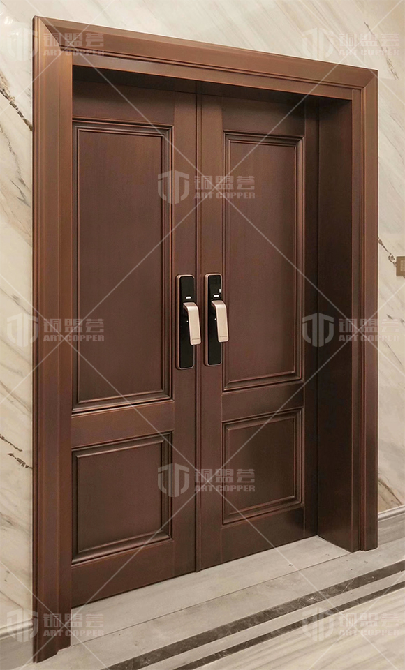 别墅双开铜门实景案例_别墅双开铜门安装图片