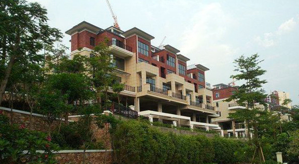 别墅双开铜门安装实景案例,南京山水风华选铜门 别墅双开铜门安装实景案例,南京山水风华选铜门