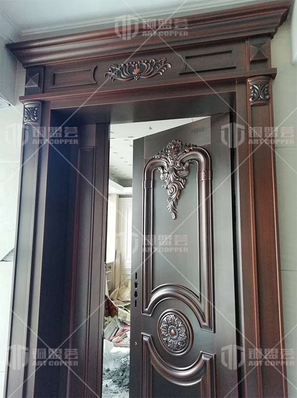 家用铜门实景案例_子母铜门现场图片_铜盟荟铜门