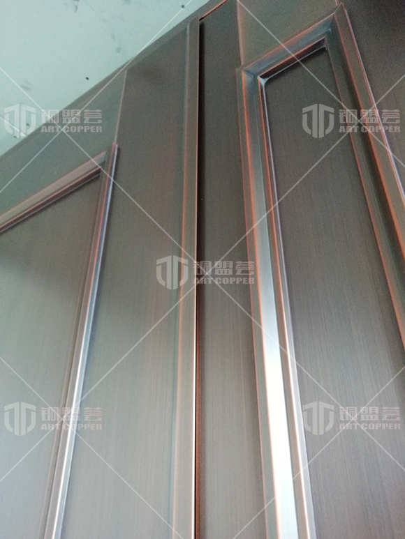 家用铜门实景案例_子母铜门现场图片_铜盟荟铜门