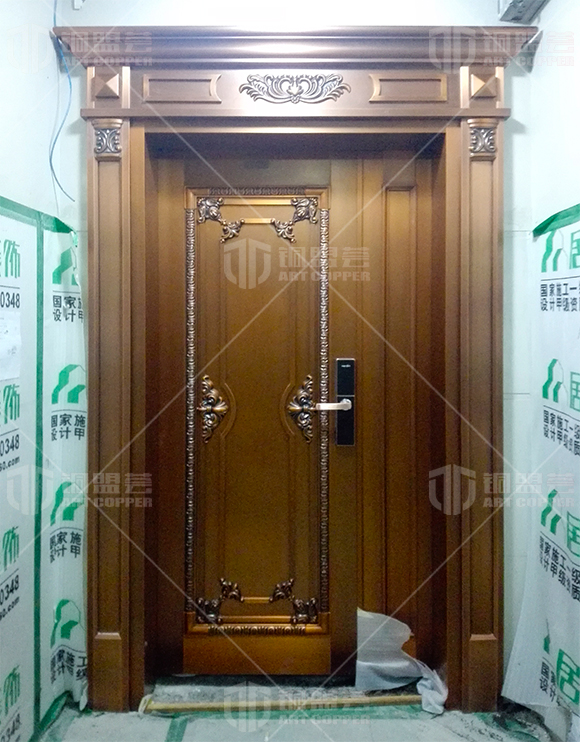家用铜门实景案例_子母铜门现场图片_铜盟荟铜门