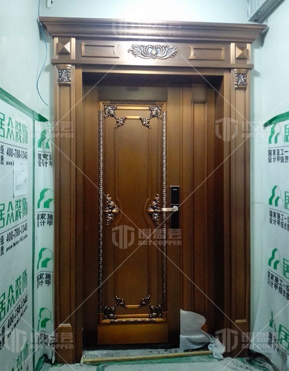 家用铜门实景案例_子母铜门现场图片_铜盟荟铜门