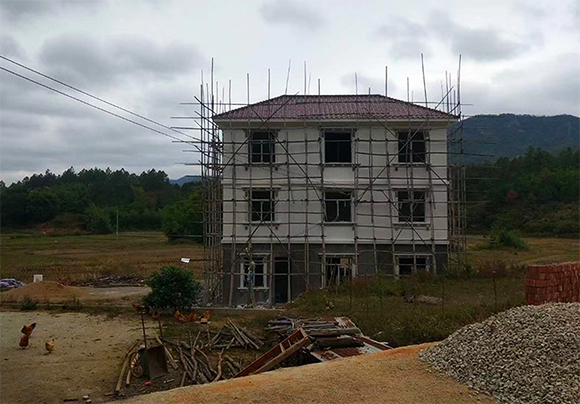 别墅双开铜门安装案例,让别墅尽显高贵气质