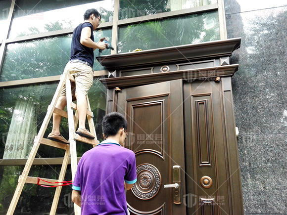 【君汇新天 子母铜门】铜盟荟铜门安装现场实景照片